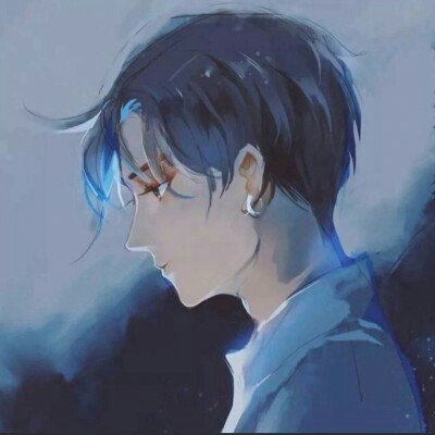 眼镜王蛇爬向民房两幼童浑然不觉